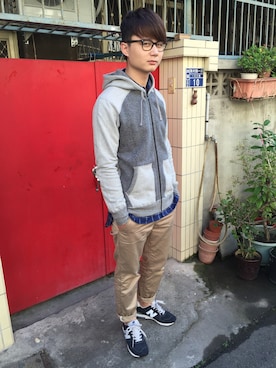 「REIGNING CHAMP（レイニングチャンプ）のアイテム（パーカー）」を使った、大頭さん（メンズ・187cm）の冬コーディネート