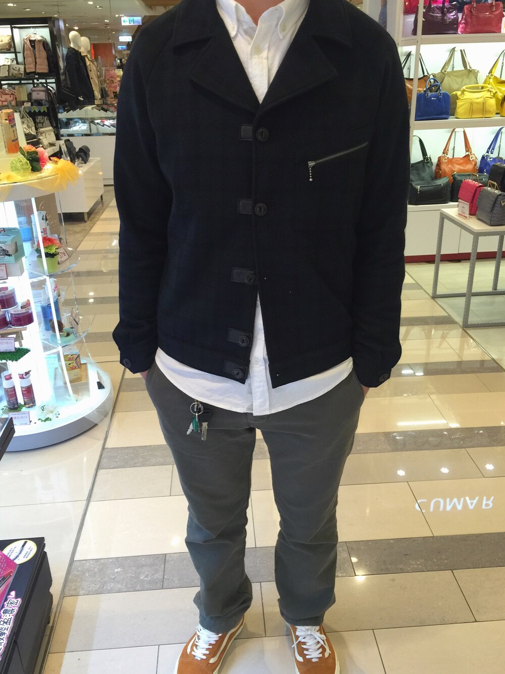 「syndro、Taiwan、Taichung」｜「SYNDROのアイテム（ライダースジャケット、グリーン系）」を使った、大頭さん（メンズ・187cm）の冬コーディネートの1枚目の写真