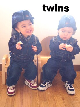 「GAP（ギャップ）のアイテム（サロペット/オーバーオール、ブルー系）」を使った、くーふーさん（キッズ・80cm）の冬コーディネート