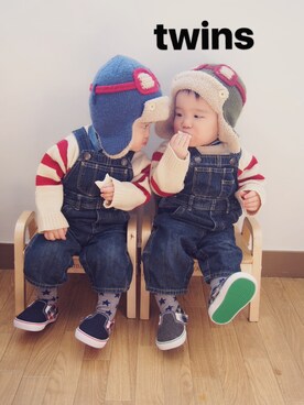 「GAP（ギャップ）のアイテム（サロペット/オーバーオール、ブルー系）」を使った、くーふーさん（キッズ・80cm）の春コーディネート