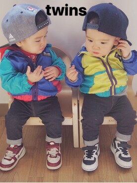 「UNIQLO（ユニクロ）のアイテム（レギンス/スパッツ、ブルー系）」を使った、くーふーさん（キッズ・80cm）の春コーディネート