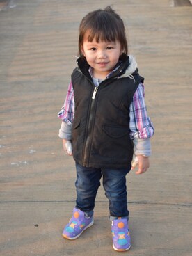 「GLOBAL WORK（グローバルワーク）のアイテム（デニムパンツ、ブルー系）」を使った、Yanto さん（キッズ）の冬コーディネート