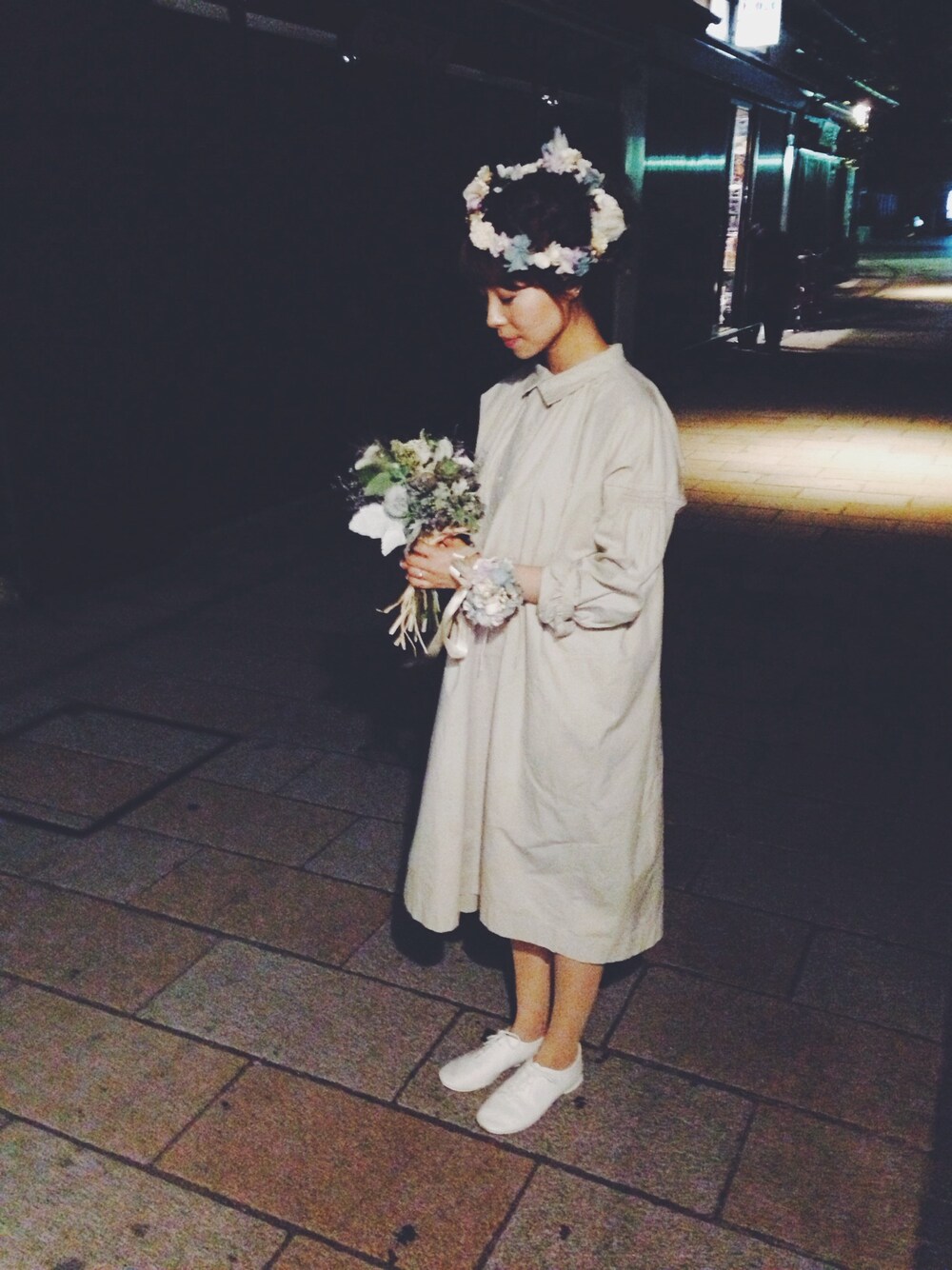 「結婚しました、結婚式二次会スタイル」｜「ARTS & SCIENCEのワンピ（ワンピース、ベージュ系）」を使った、 s h i.さん（レディース・157cm）の秋コーディネートの1枚目の写真