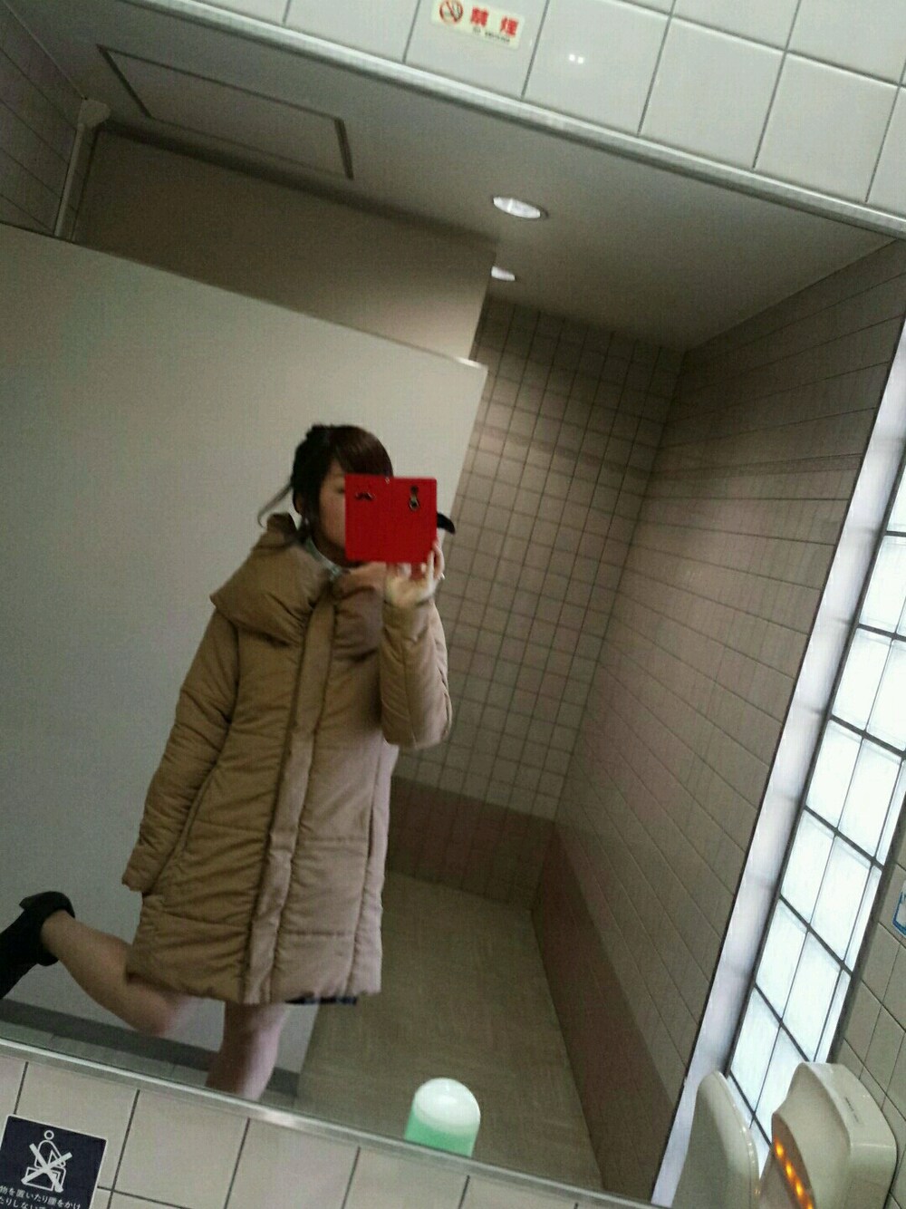 「仕事おさめー、あと一日がんばるっ、マスタードイエロー、辛子色、チェックスカ、着け襟、ヘアアレンジ」｜「ビックカラーモココートver.のアイテム（その他、ベージュ系）」を使った、k kさん（レディース・158cm）の冬コーディネートの1枚目の写真