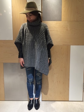 「アイテム（ポンチョ）」を使った、tanakaさん（レディース・159cm）の秋コーディネート