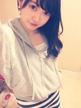 「JILL STUART（ジルスチュアート）のレースパーカー（その他アウター、グレー系）」を使った、奥田晃子さん（レディース・153cm）の春コーディネート