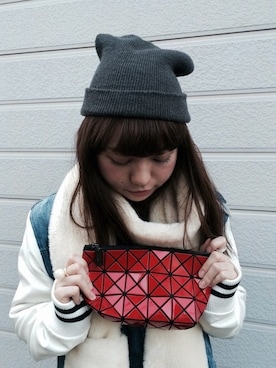 BAO BAO ISSEY MIYAKEのポーチを使った人気ファッション