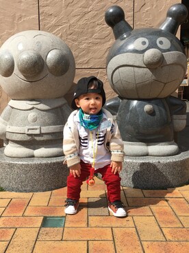 「アンパンマンミュージアムのアイテム（トップス、ホワイト系）」を使った、SiONさん（キッズ・90cm）の春コーディネート