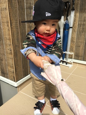 「無印良品（ムジルシリョウヒン）のアイテム（チノパンツ、ベージュ系）」を使った、SiONさん（キッズ・90cm）の春コーディネート