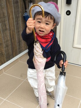 「H&M（エイチ・アンド・エム）のアイテム（その他パンツ、ホワイト系）」を使った、SiONさん（キッズ・90cm）の春コーディネート