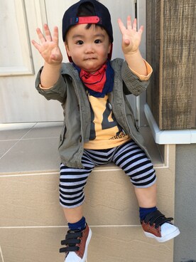 「アンパンマンのアイテム（バンダナ/スカーフ、レッド系）」を使った、SiONさん（キッズ・90cm）の春コーディネート