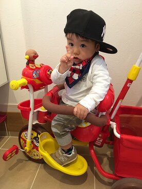 「地球文化屋（チキュウブンカヤ）のアイテム（Tシャツ/カットソー、ホワイト系）」を使った、SiONさん（キッズ・90cm）の春コーディネート