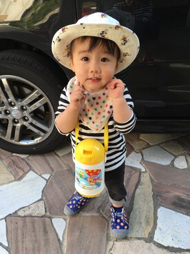 「西松屋（ニシマツヤ）のアイテム（スニーカー、ブルー系）」を使った、SiONさん（キッズ・90cm）の春コーディネート