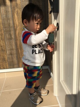 「ＡＺ（笑）のアイテム（Tシャツ/カットソー、ホワイト系）」を使った、SiONさん（キッズ・90cm）の春コーディネート