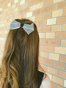 「アイテム（バレッタ/ヘアクリップ）」を使った、ISBITさん（レディース・164cm）の春コーディネート