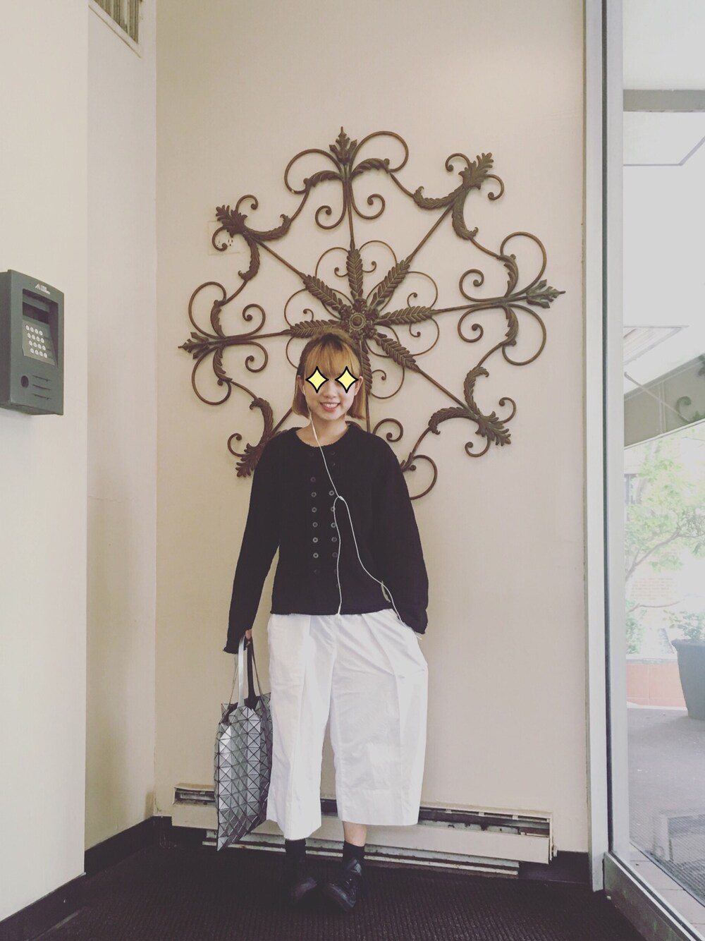 「大人カジュアル、fashion」｜「VINTAGEのアイテム（ノーカラージャケット、ブラック系）」を使った、Siyu Liangさん（レディース・163cm）の秋コーディネートの1枚目の写真