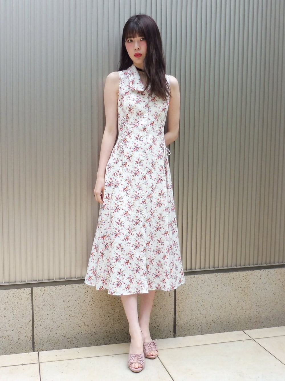 「EATMEのｳﾞｨﾝﾃｰｼﾞﾌﾗﾜｰﾐﾓﾚﾜﾝﾋﾟｰｽ（ワンピース、ホワイト系）」を使った、eatme-staffさん（レディース・168cm）の夏コーディネートの1枚目の写真