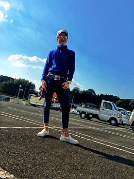 「DOWBL（ダブル）のアイテム（ニット/セーター）」を使った、岸田 公訓さん（メンズ・178cm）の春コーディネート