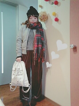 「グレーニット」｜「アイテム（ブルゾン）」を使った、maimaiko☺さん（レディース・163cm）の冬コーディネート