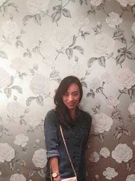 「blue」｜「アイテム（メッセンジャーバッグ）」を使った、MINさん（レディース・168cm）の秋コーディネート