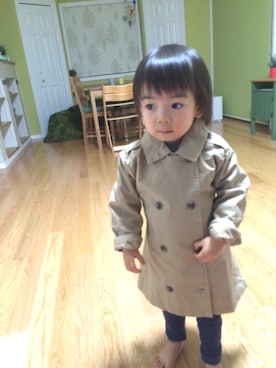 「韓国子供服のアイテム（トレンチコート、ベージュ系）」を使った、ともぴさん（キッズ・140cm）の冬コーディネート