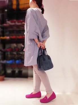 「アイテム（モカシン/デッキシューズ）」を使った、fujiさん（レディース・152cm）の秋コーディネート