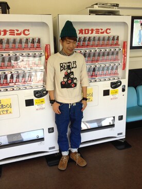 「ボヘミアンズ」｜「アイテム（スウェット）」を使った、アキナ秋山さん（メンズ・170cm）の冬コーディネート