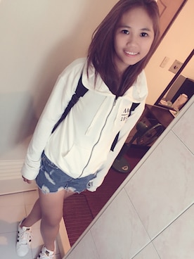 「A&F（エーアンドエフ）のアイテム（スタジャン）」を使った、Weiさん（レディース・160cm）の秋コーディネート