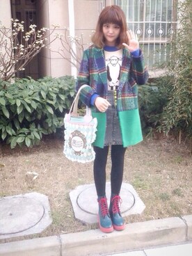 「CRASH HELLO KITTY（クラッシュハローキティ）のアイテム（シューズ）」を使った、˙ᵕ˙♡elviraさん（レディース・160cm）の冬コーディネート