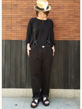 「BUTTERO」｜「アイテム（サンダル）」を使った、luxe堀江店スタッフ*さん（レディース・157cm）の春コーディネート