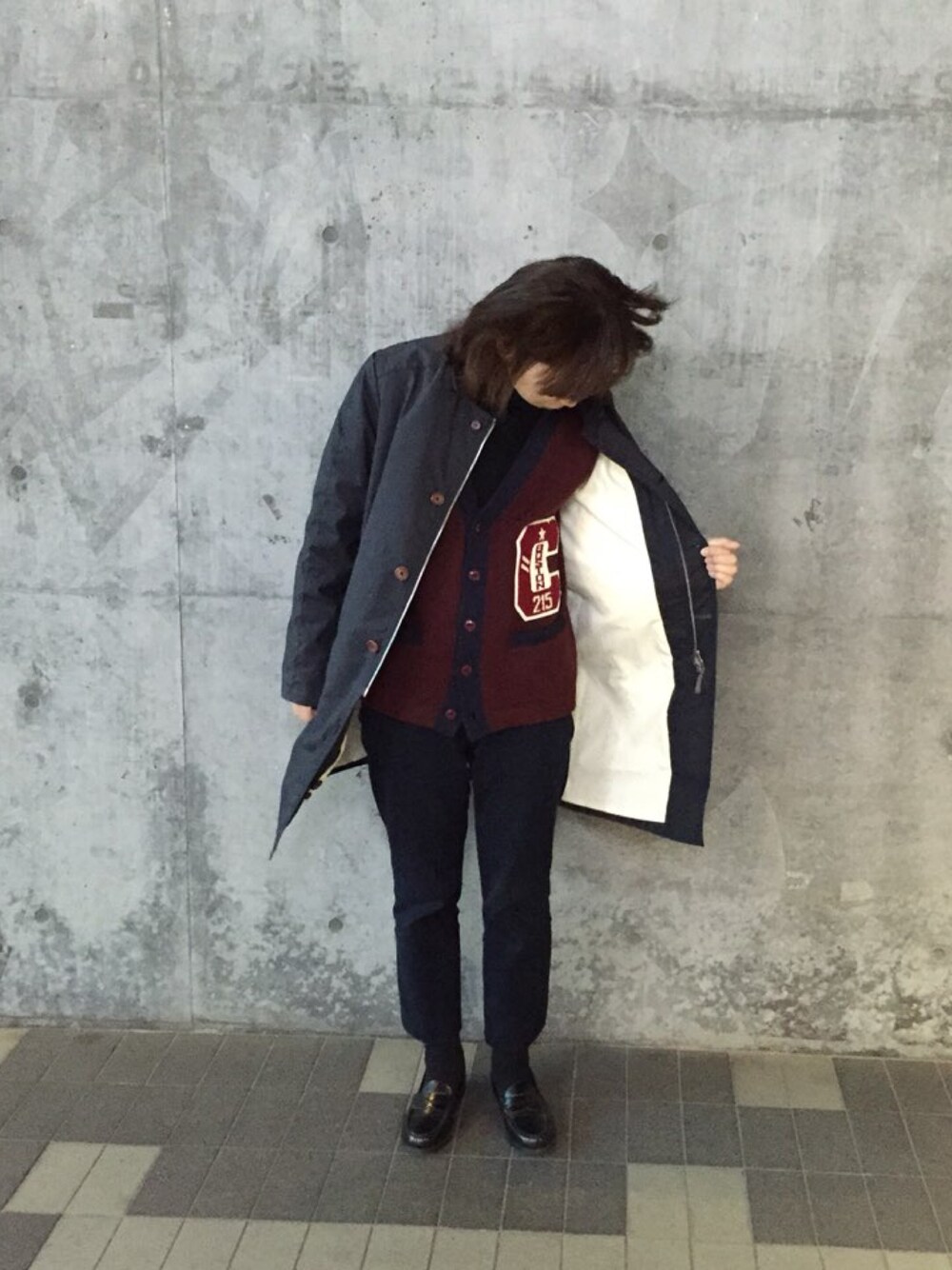 「홍대」｜「Championのアイテム（その他アウター、ブラウン系）」を使った、shin*さん（レディース・167cm）の春コーディネートの1枚目の写真