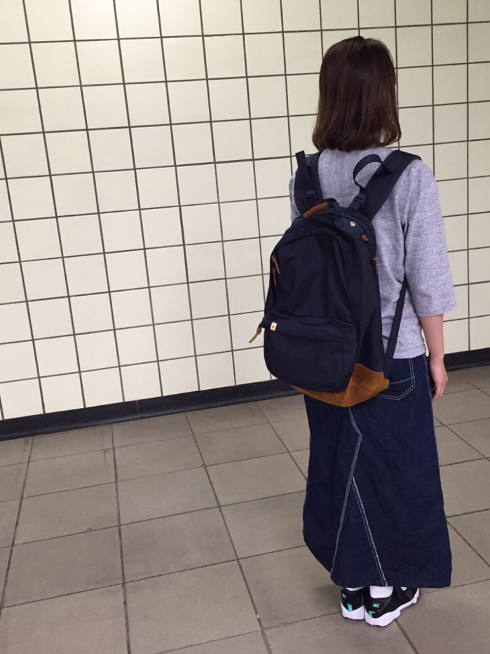 「VISVIMのアイテム（バックパック/リュック、ブルー系）」を使った、shin*さん（レディース・167cm）の夏コーディネートの1枚目の写真