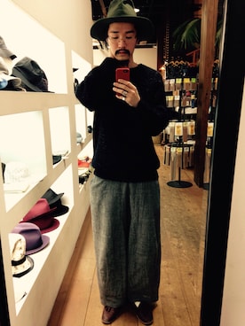 「BLUE BLUE（ブルーブルー）のアイテム（ニット/セーター）」を使った、隼人さん（メンズ・183cm）の春コーディネート