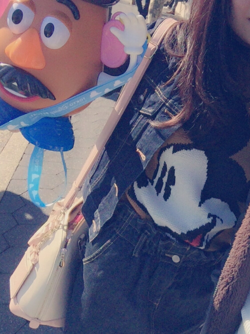 「ディズニーシー、おそろニット」｜「ミッキーニットのアイテム（ニット/セーター、その他）」を使った、♡pika♡さん（レディース・153cm）の秋コーディネートの1枚目の写真