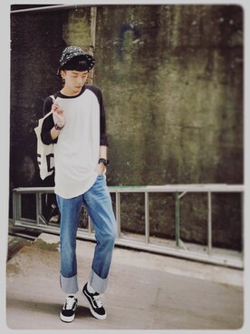 「URBAN RESEARCH（アーバンリサーチ）のアイテム（オールインワン・サロペット）」を使った、Brandsonさん（メンズ・177cm）の春コーディネート