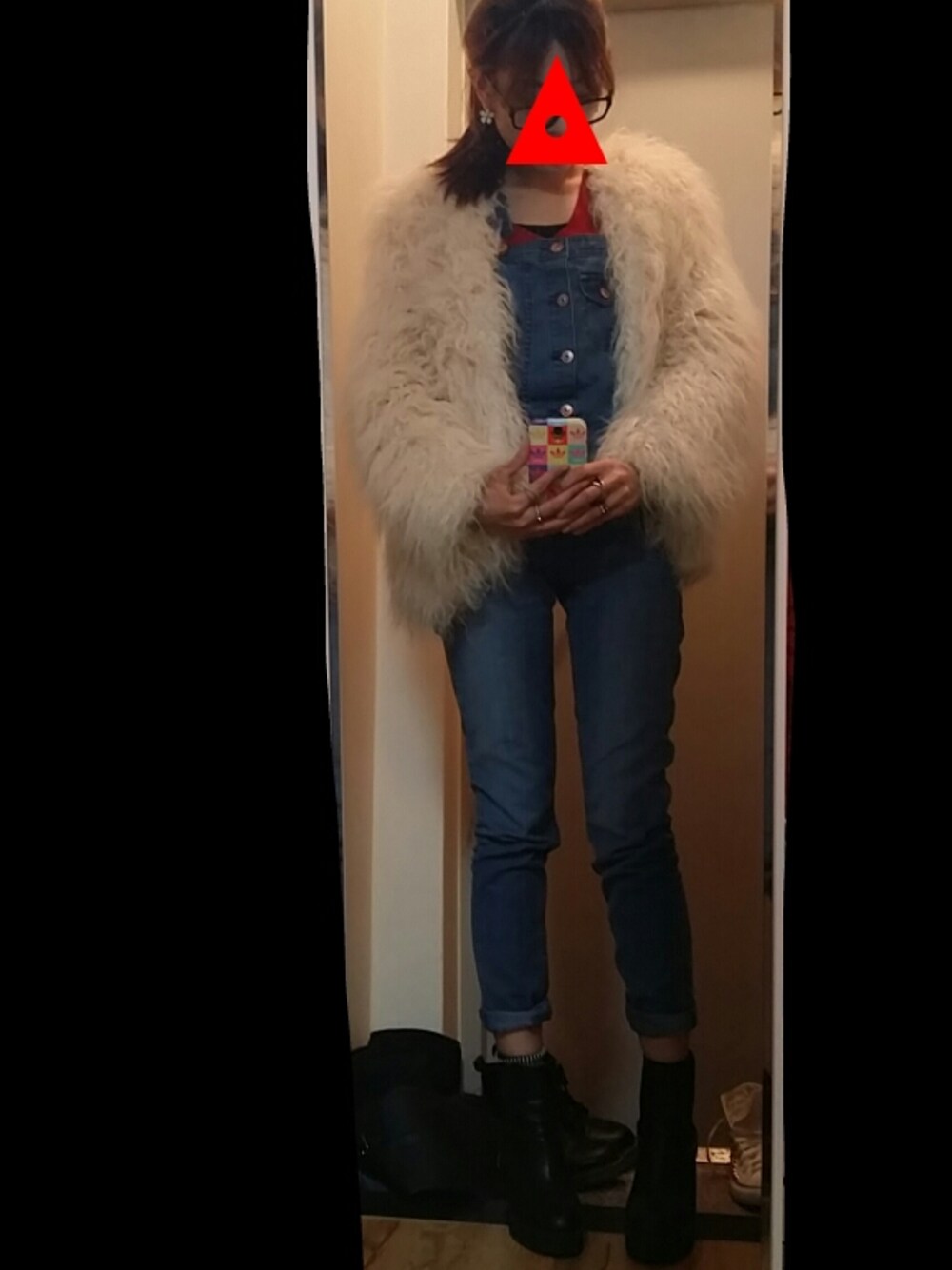 「far jacket、overall、부티、cashmere」｜「H&Mのアイテム（サロペット/オーバーオール、ブルー系）」を使った、ㅎㅅㅎさん（レディース・163cm）の冬コーディネートの1枚目の写真