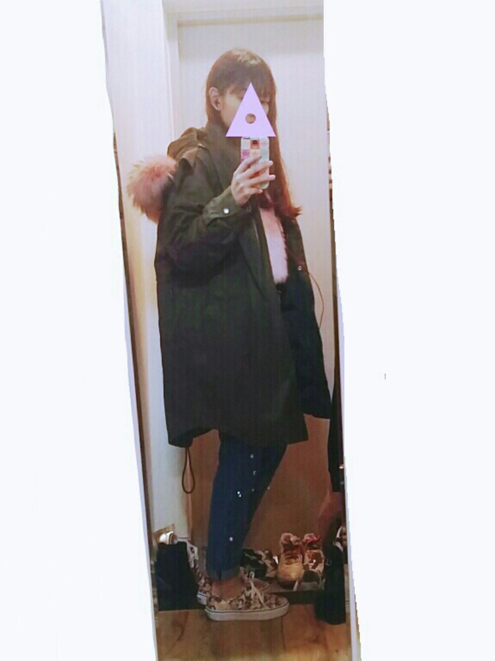 「mods coat、pink、knit、bijou、denim、VANS AUTHENTIC、vans x Disney」｜「DAHONGのアイテム（モッズコート、グリーン系）」を使った、ㅎㅅㅎさん（レディース・163cm）の冬コーディネートの1枚目の写真