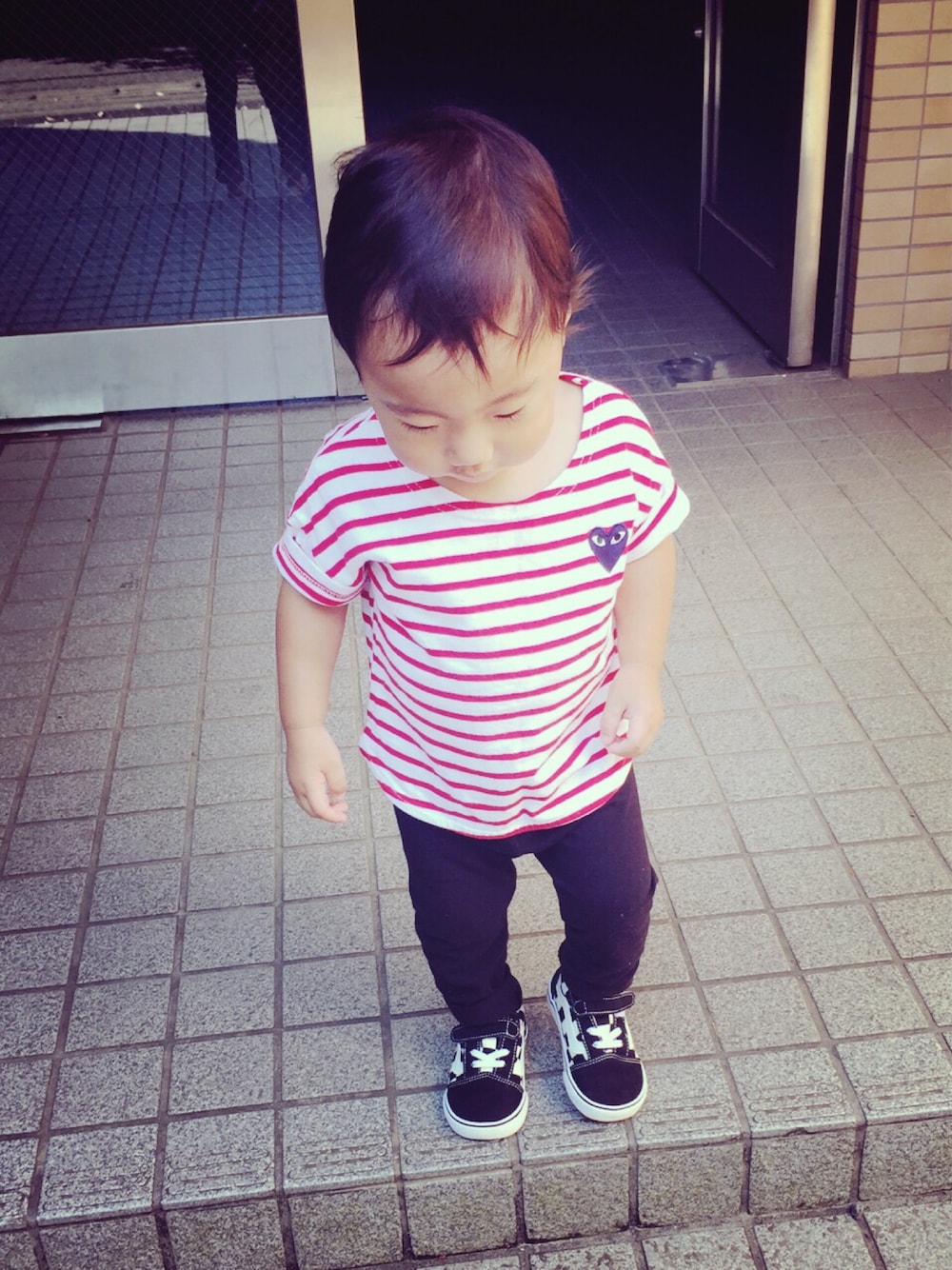 「息子コーデ、ギャルソン風、ボーダー、１歳８ヶ月、男の子、保育園」｜「韓国服のアイテム（Tシャツ/カットソー、レッド系）」を使った、meeemiiiさん（キッズ・80cm）の夏コーディネートの1枚目の写真