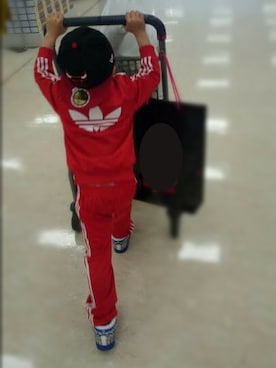 「アイテム（ジャージ、レッド系）」を使った、あゆせさん（キッズ・100cm）の冬コーディネート