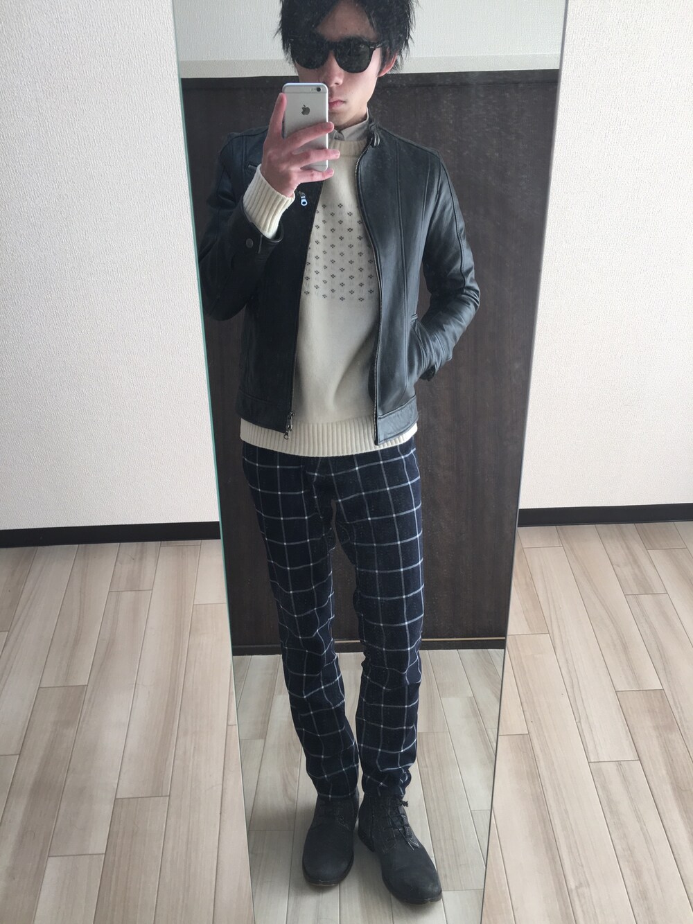 「men、冬、冬コーデ」｜「GAPのアイテム（ニット/セーター、ホワイト系）」を使った、マツヒロさん（メンズ・175cm）の冬コーディネートの1枚目の写真