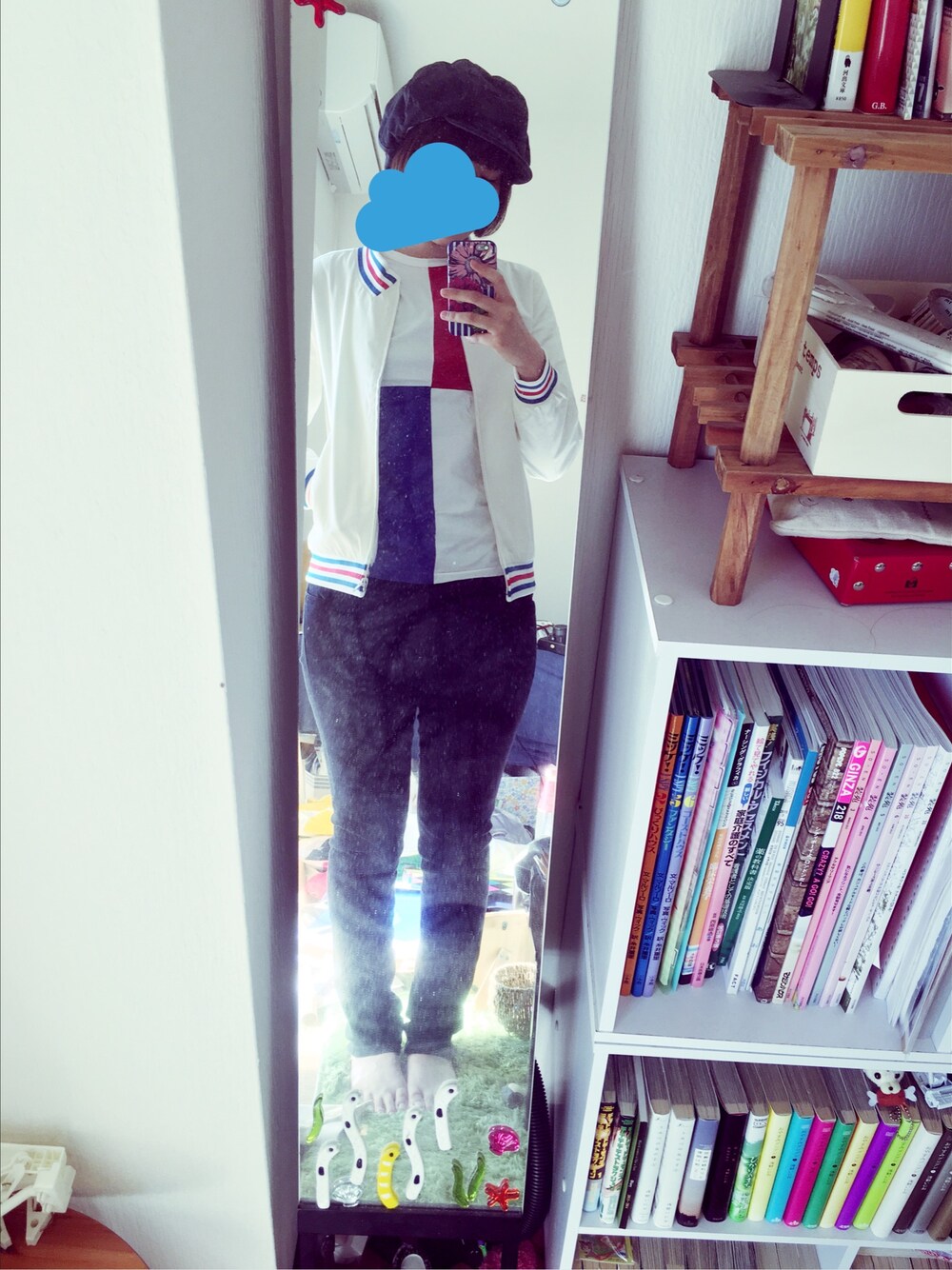 「originaljohn、MODS、トリコロール、お散歩、トイカメラ」｜「UNIQLOのアイテム（デニムパンツ、ブルー系）」を使った、molly.さん（レディース・173cm）の秋コーディネートの1枚目の写真