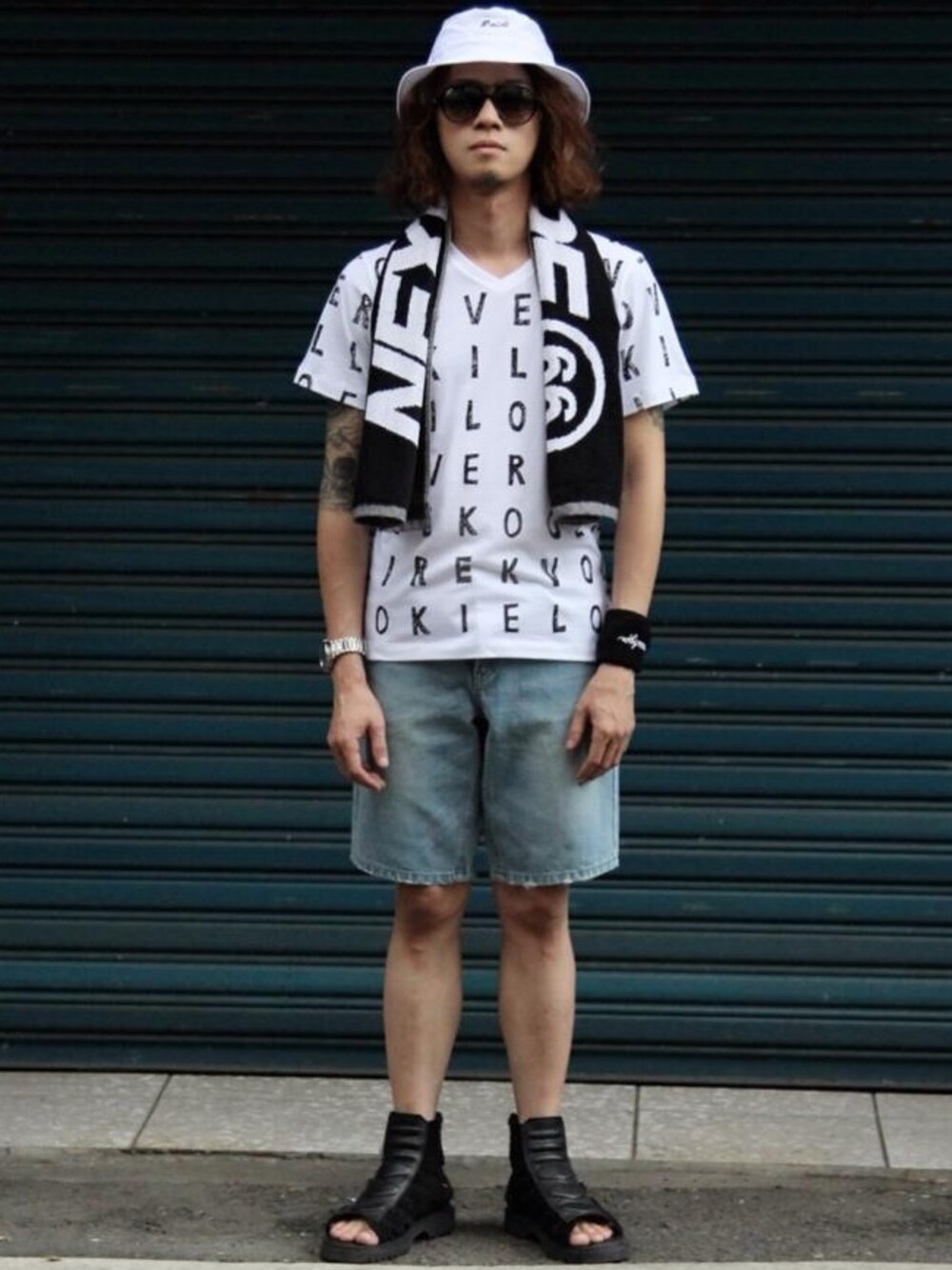 「summer、Taiwan、fashion、street、NIXON、boy、B-SIDE、nexhype」｜「NIXONのThe sentry ss（アナログ腕時計、ブルー系）」を使った、PUNXさん（メンズ・174cm）の夏コーディネートの1枚目の写真