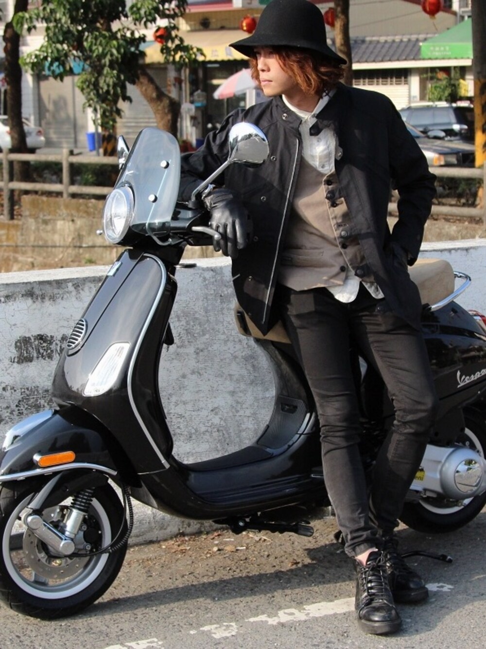 「street、STYLE、Taiwan、WEARBOOKエントリー、fashion、black、lookbook、ootd」｜「PUNXのアイテム（その他パンツ、ブラック系）」を使った、PUNXさん（メンズ・174cm）の冬コーディネートの1枚目の写真