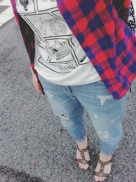 「元気が出るliveのアイテム（Tシャツ/カットソー、ホワイト系）」を使った、麻耶∞さん（レディース・153cm）の夏コーディネート