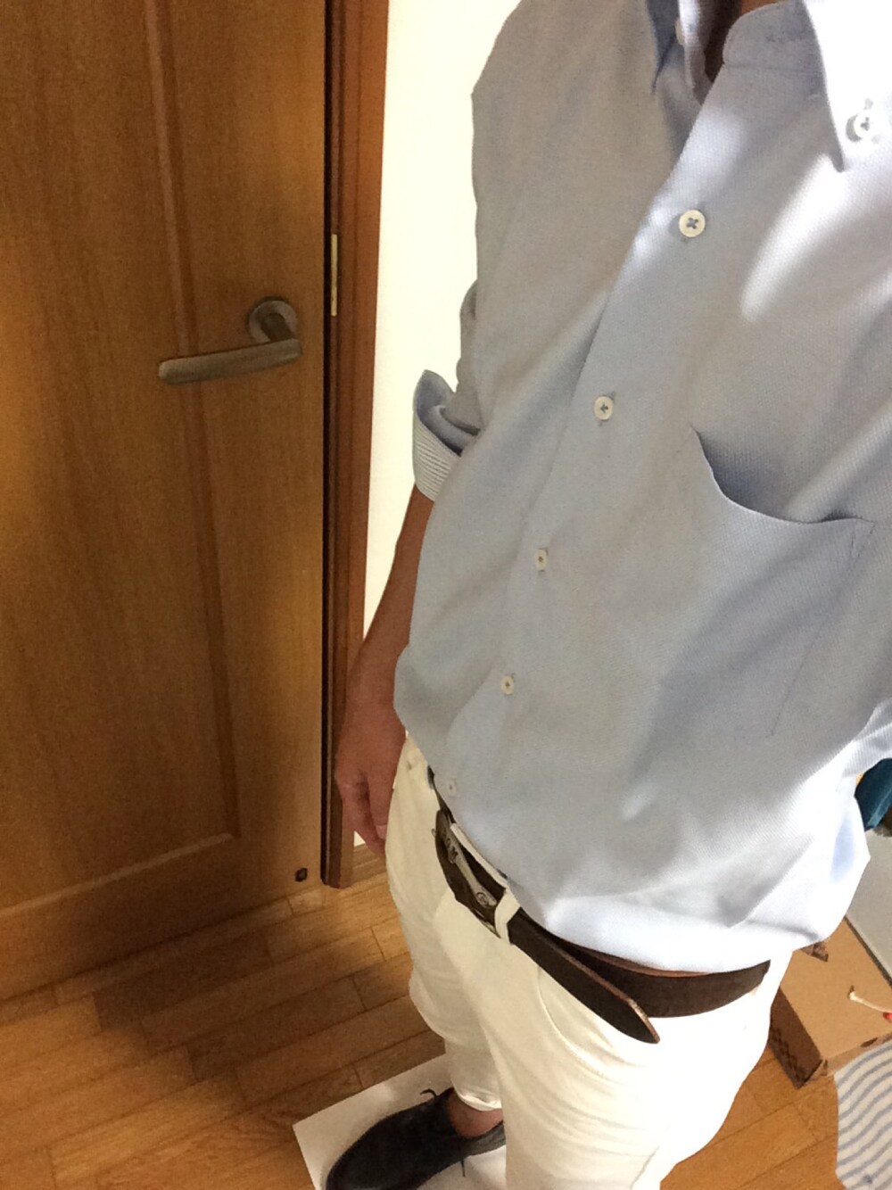 「UNIQLOのアイテム（その他パンツ、ホワイト系）」を使った、やややさん（メンズ・168cm）の夏コーディネートの1枚目の写真