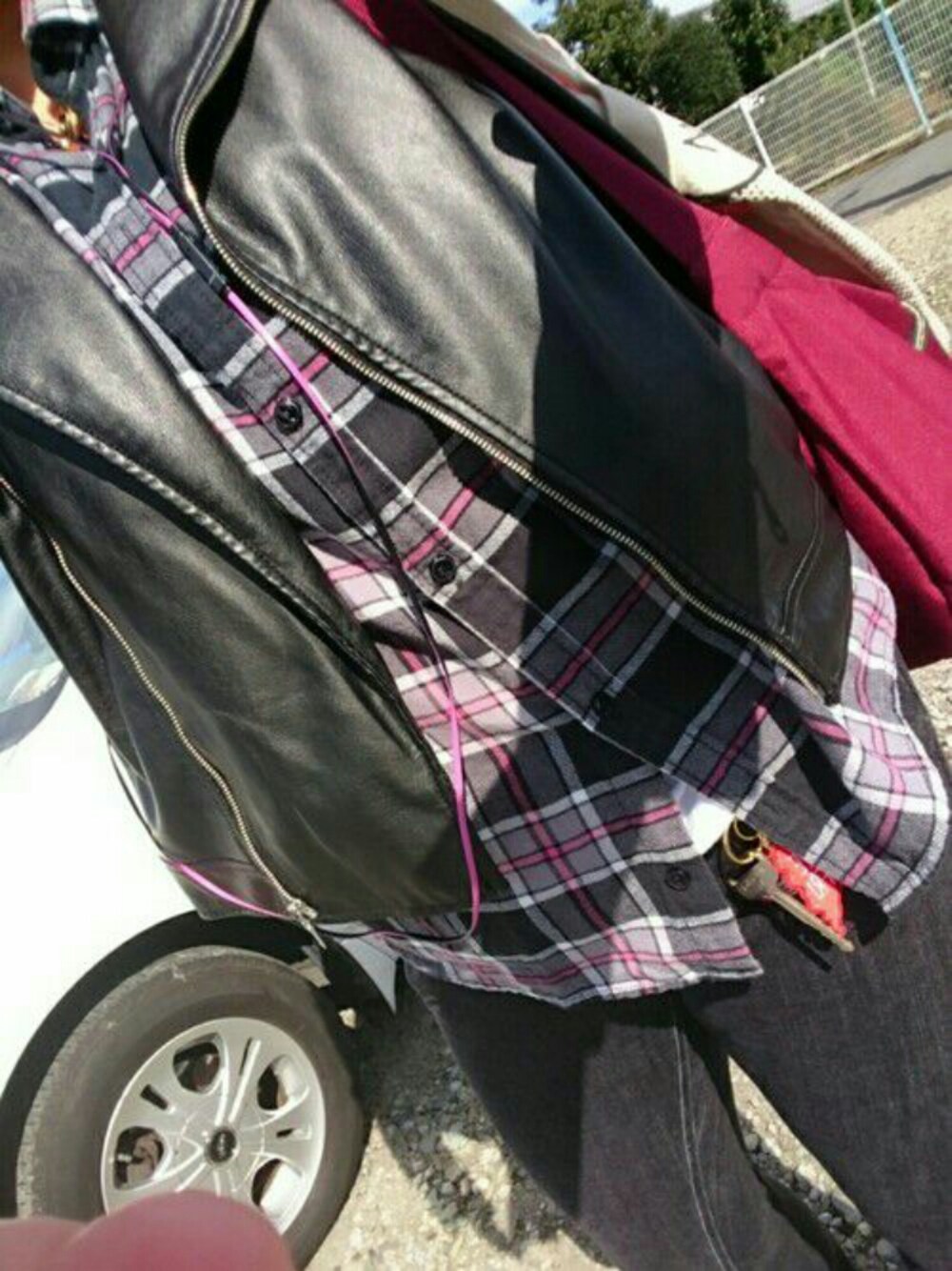 「ライタースジャケット、雨宮兄弟、でも乗るのは車、キーホルダー、EXILE 黒木啓司」｜「GUのアイテム（その他トップス、ブラック系）」を使った、Mariさん（レディース・167cm）の秋コーディネートの1枚目の写真