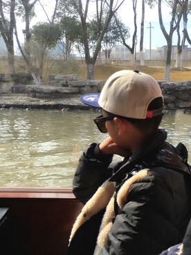 「SUPERMAN（スーパーマン）のアイテム」を使った、拿铁加猪さん（レディース・168cm）の冬コーディネート