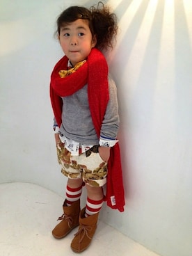 「BOOFOOWOO」｜「アイテム（蝶ネクタイ）」を使った、たきこさん（キッズ・100cm）の秋コーディネート
