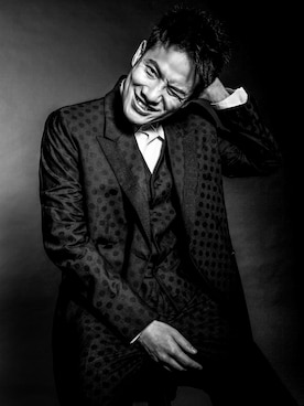 「DOLCE&GABBANA（ドルチェアンドガッバーナ）のアイテム（スーツジャケット）」を使った、MRRMMagazineさん（メンズ・175cm）の春コーディネート