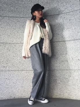 「H&M（エイチ・アンド・エム）のアイテム（ベスト）」を使った、外村沙良さん（レディース・160cm）の秋コーディネート